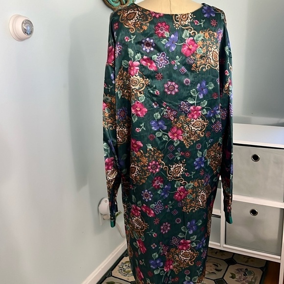 Kathryn Vintage Button Silky Satin Sleeping Shirt - Picture 4 of 6